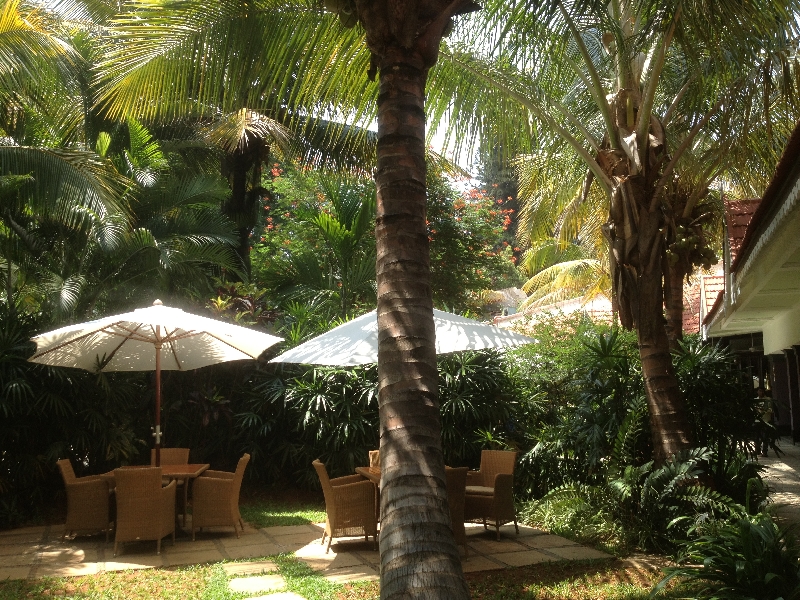 Im Garten des Taj West End in Bangalore