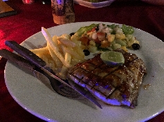 Tunfischsteak mit Salad