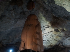  Tropfsteinhöhlentempel