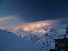  Gangapurna im ersten Sonnenlicht 