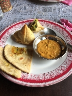  Samosa und Paratha