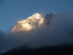 Ama Dablam im Sonnenuntergang