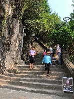 Treppe zum Marble Mountain