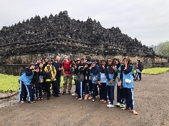 fans at Borobudur 